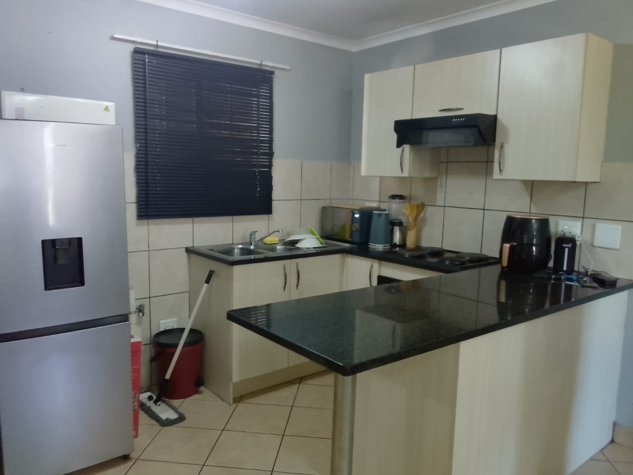 To Let 1 Bedroom Property for Rent in Waterval East North West